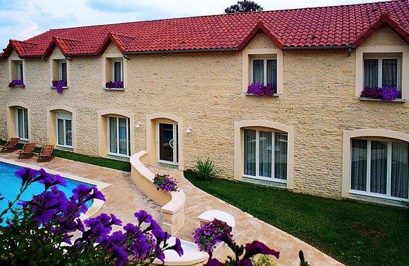 Logis Le Saint Nicolas Bar-sur-Aube Exterior foto
